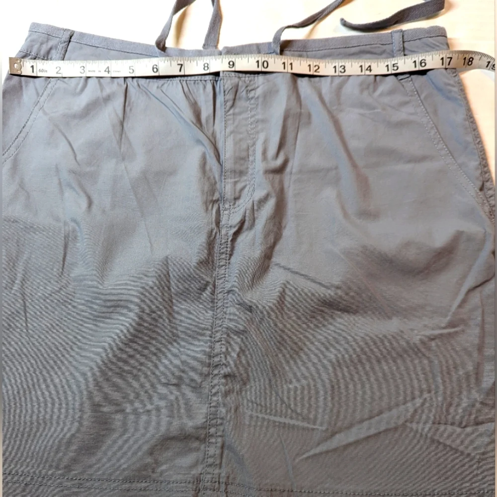 Ladies Eddie Bauer Grey Chino Skirt Size 8